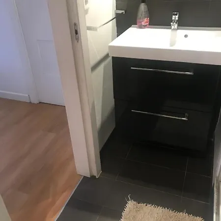 City, Quiet, Families, Homeworking, 3 Bed