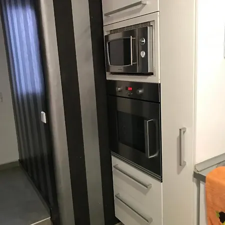 Apartment City, Quiet, Families, Homeworking, 3 Bed *